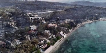 canakkale-guzelyalidaki-yanginda-villalar-kul-oldu-poster