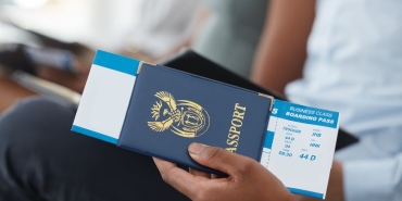 travel-passport-and-man