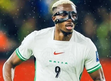 gozyaslariyla-sahayi-terk-eden-vi-3nui_cover